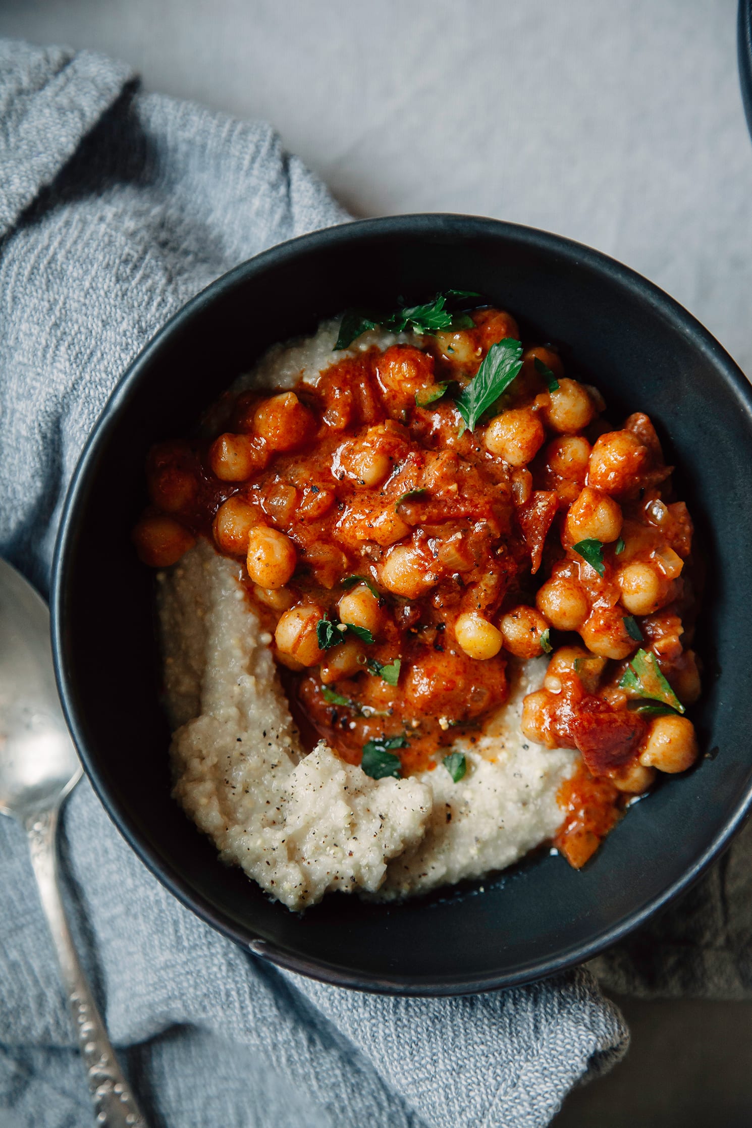 https://thefirstmess.com/wp-content/uploads/2016/01/19-6366-post/muir-glen-chickpea-stew-tomato-coconut-7-spices-2-1.jpg