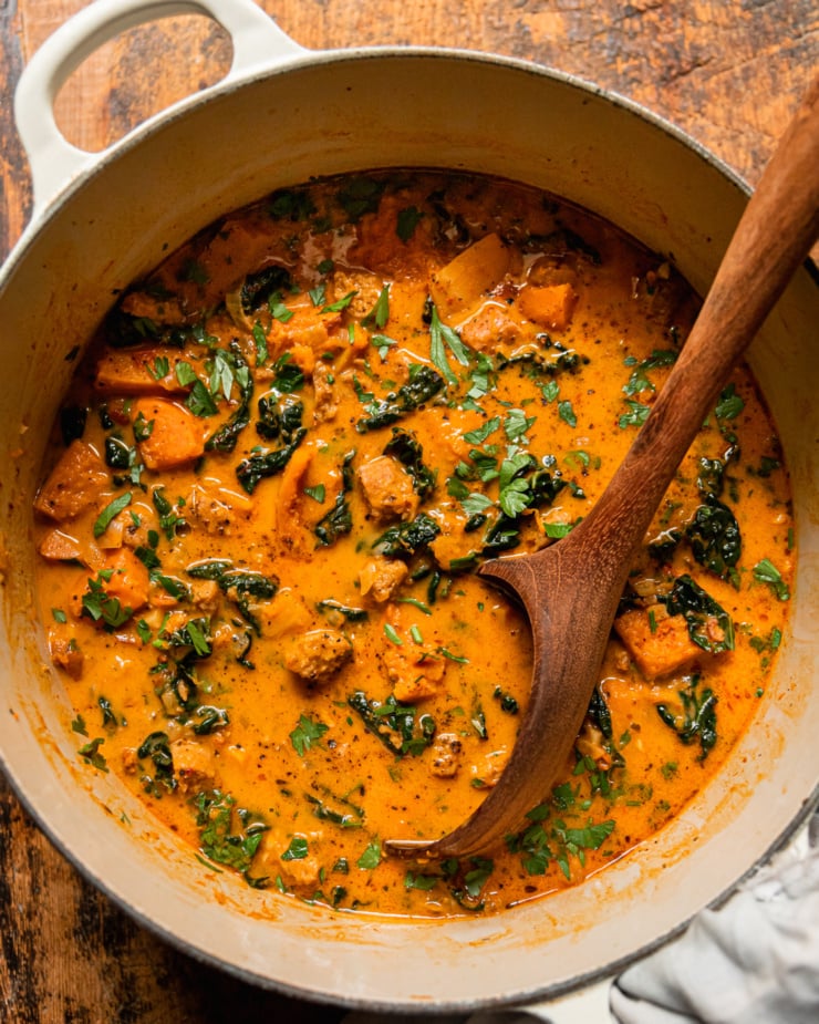 https://thefirstmess.com/wp-content/uploads/2023/10/vegan-butternut-squash-zuppa-toscana-04-740x925.jpg